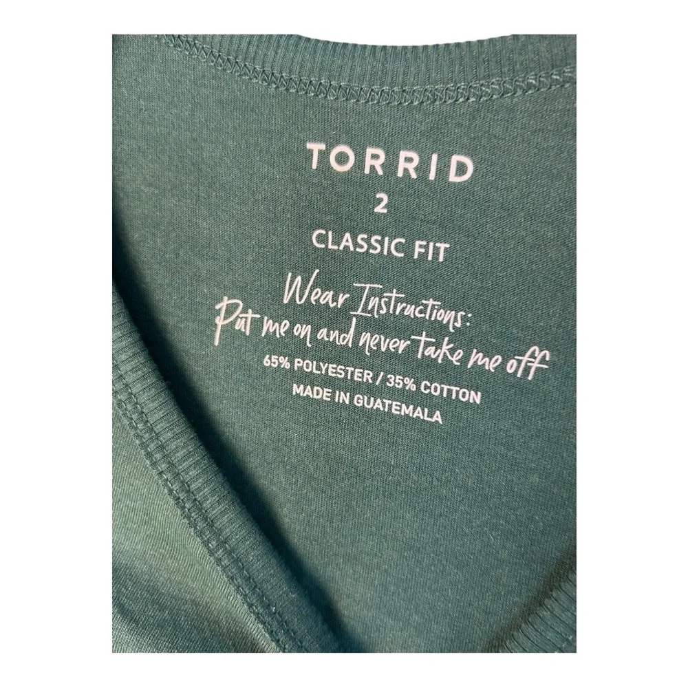 Torrid Grinch Quote Classic Fit Green Long Sleeve Top Size 2X NWT - Picture 3 of 8